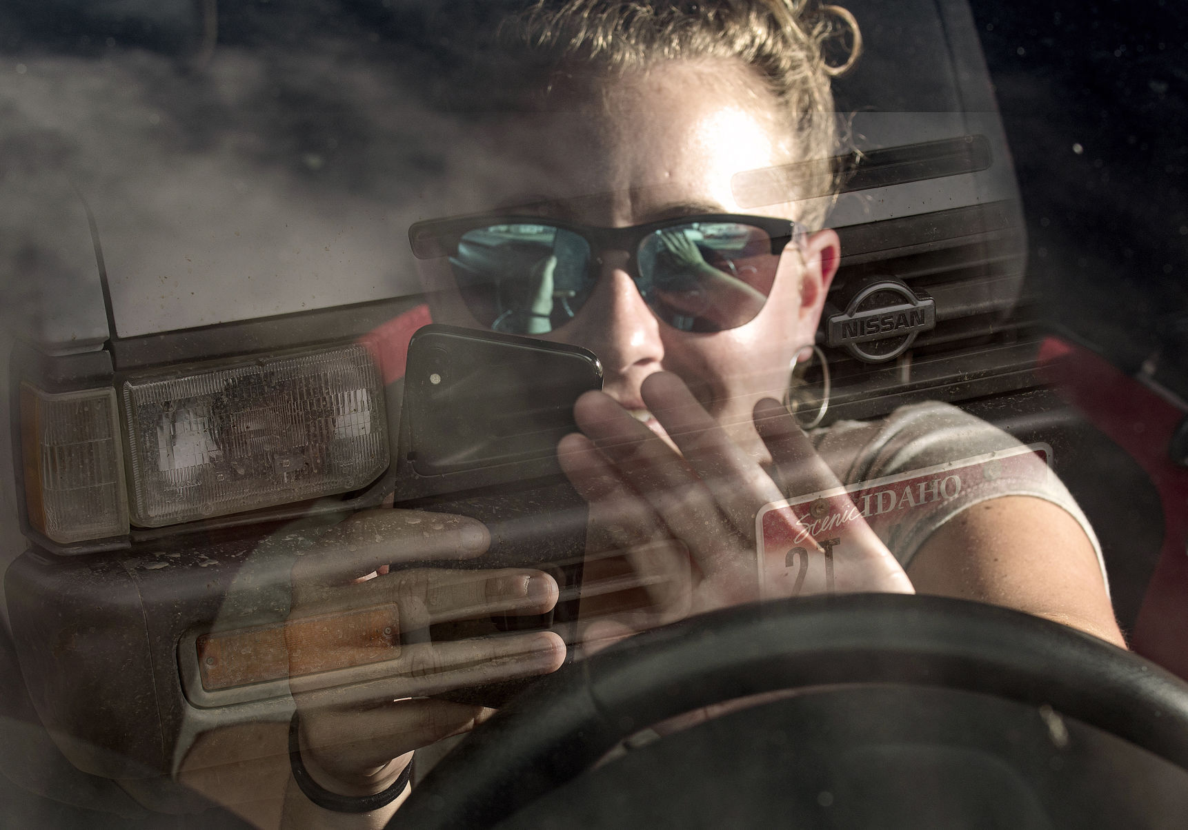 Texting and driving laws now in effect